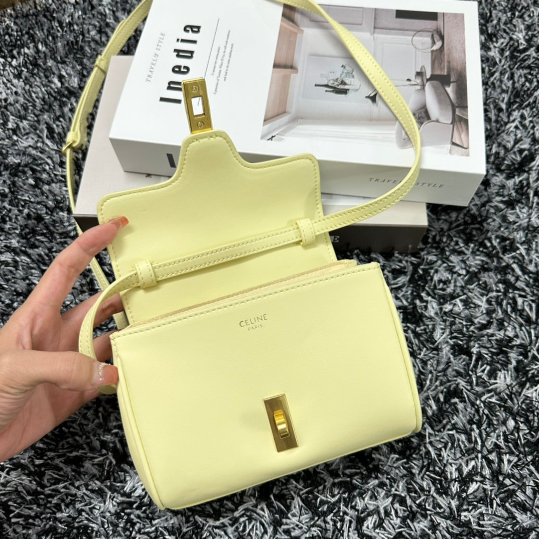 CLASSIC MINI 18 CUIR DE VEAU JAUNE PASTEL