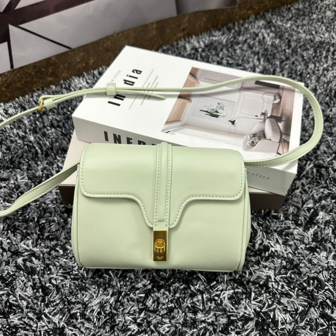 CLASSIC MINI 18 CUIR DE VEAU VERT MENTHE