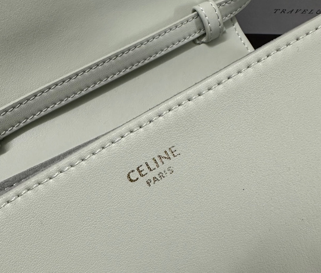 CLASSIC MINI 18 CUIR DE VEAU VERT MENTHE