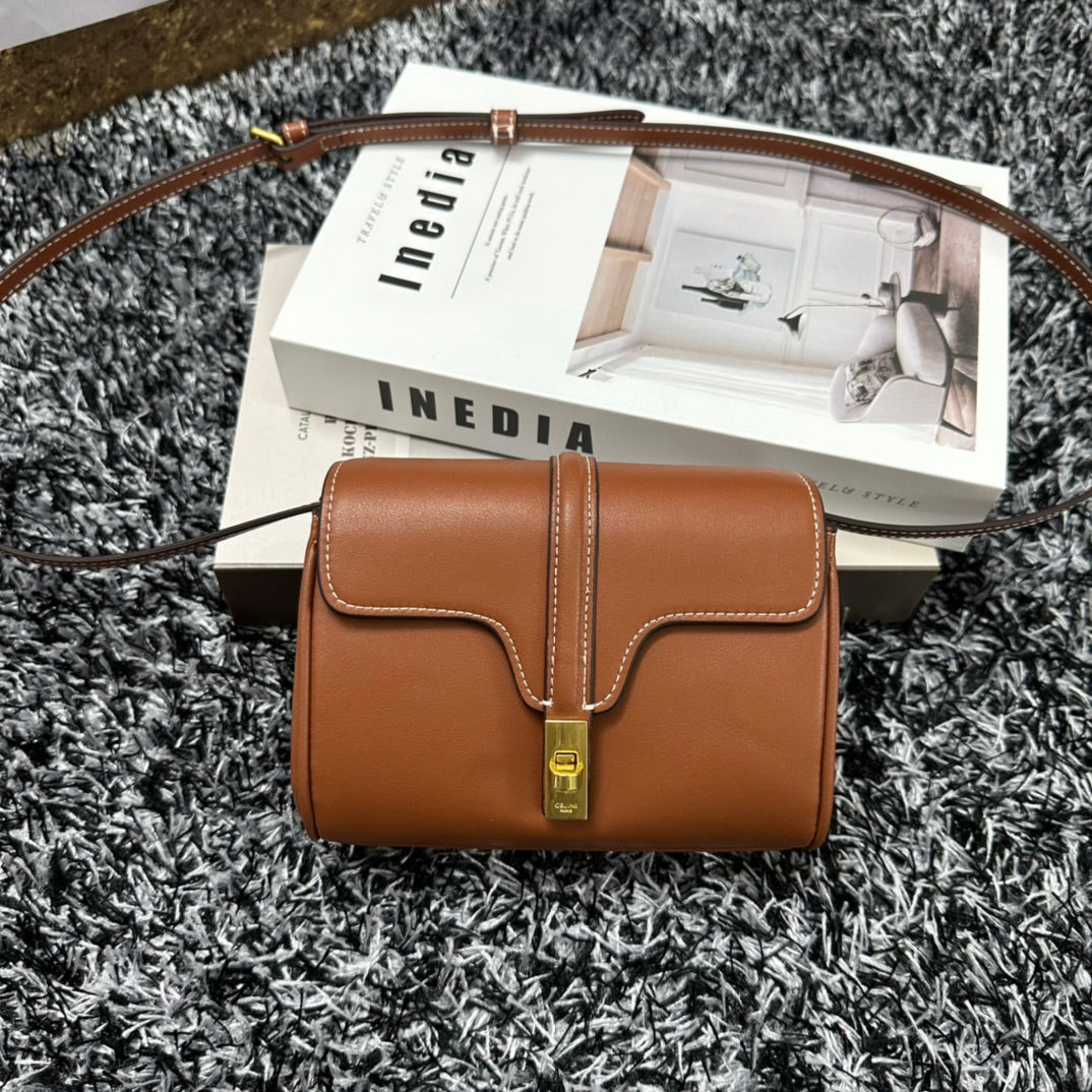 CLASSIC MINI 18 CUIR DE VEAU MARRON CANNELLE