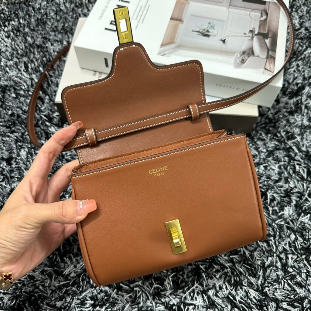 CLASSIC MINI 18 CUIR DE VEAU MARRON CANNELLE