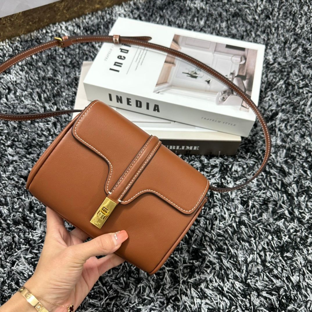 CLASSIC MINI 18 CUIR DE VEAU MARRON CANNELLE