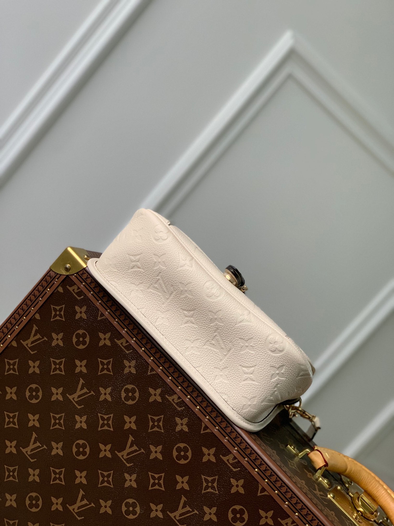 DIANE 24 CRÈME MONOGRAMME EMPREINTE CUIR