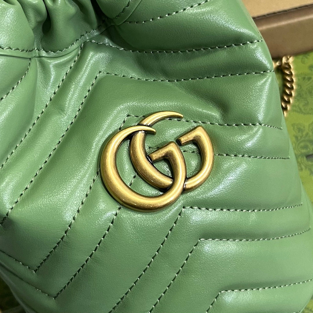 SAC SEAU GG MARMONT 17 EN CUIR DE VEAU VERT CLAIR