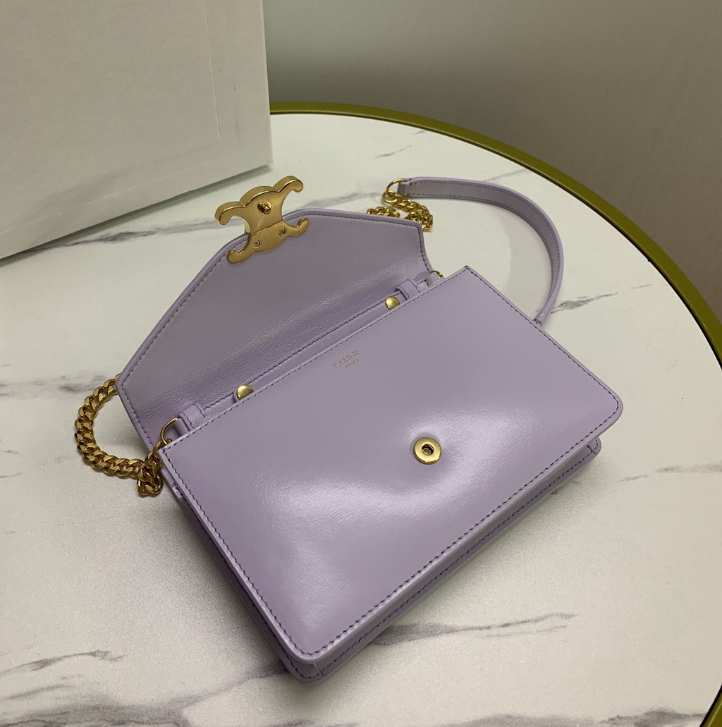PORTEFEUILLE SUR CHAÎNE MARGO 19 EN CUIR DE VEAU LISSE LILAS CLAIR, QUINCAILLERIE DORÉ