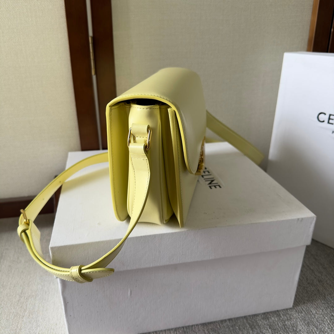 CLASSIQUE TRIOMPHE 22 CUIR DE VEAU LIME QUINCAILLERIE OR
