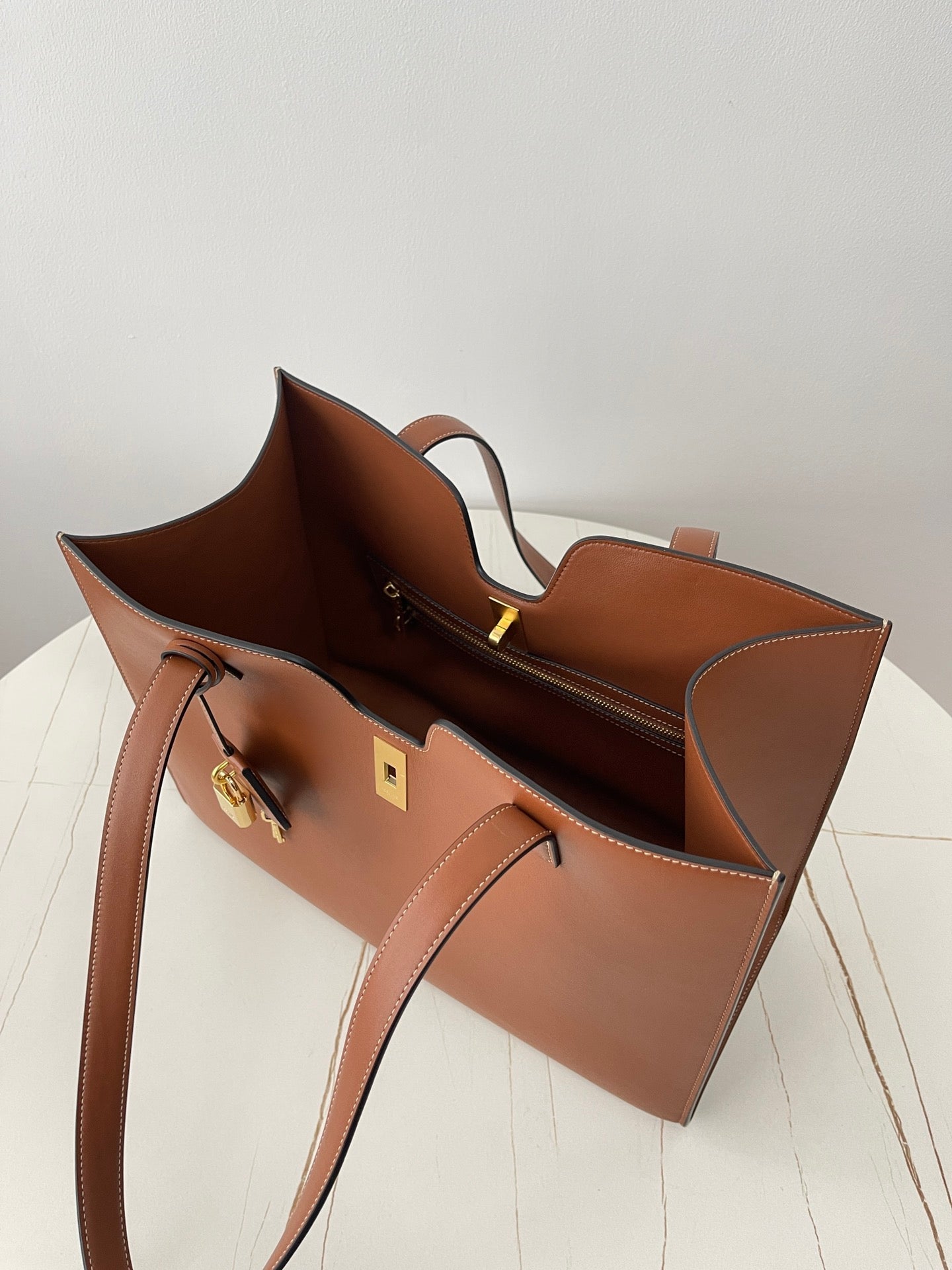 CABAS 16 37CM ​​CUIR DE VEAU TAN