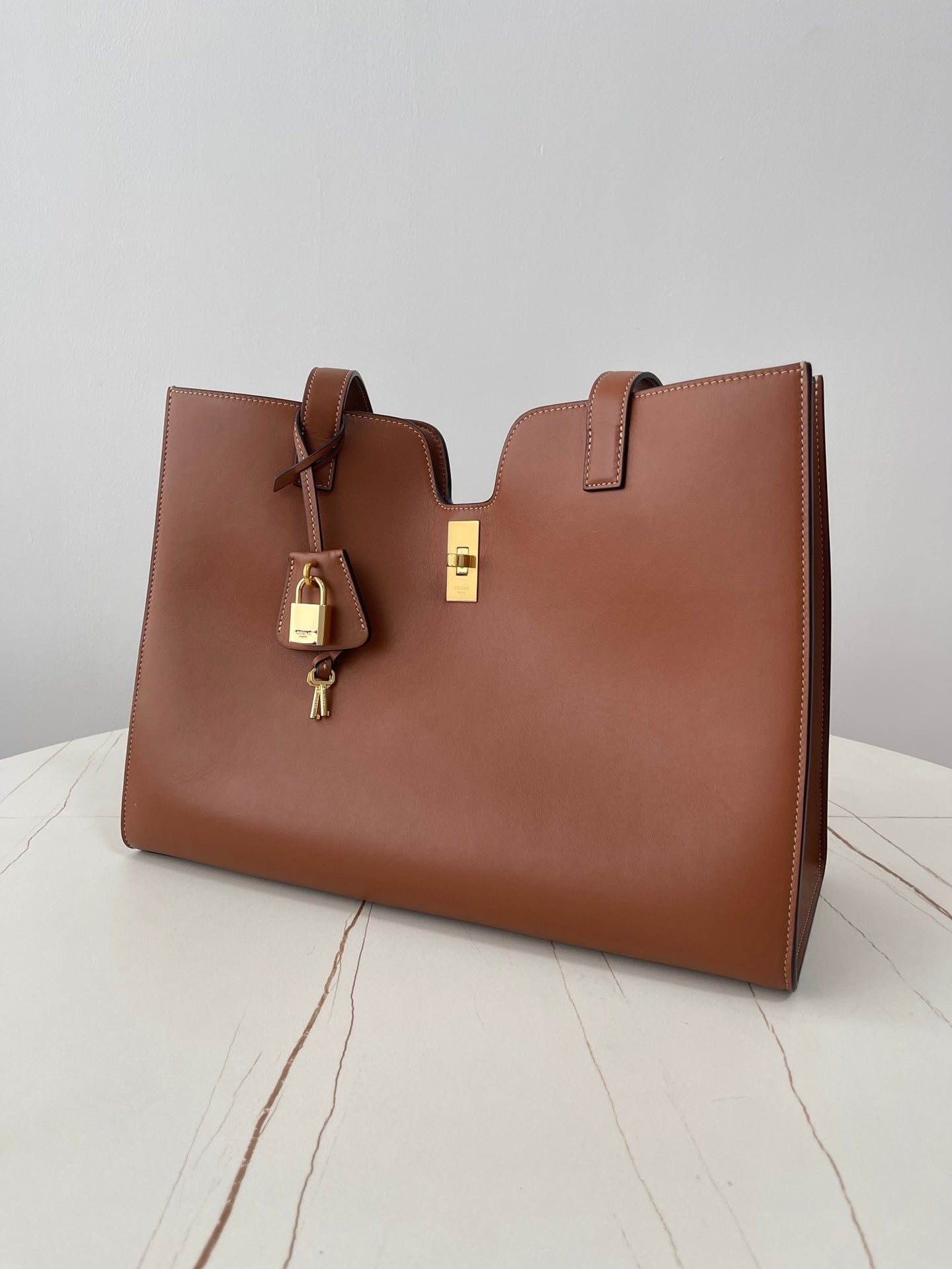 CABAS 16 37CM ​​CUIR DE VEAU TAN