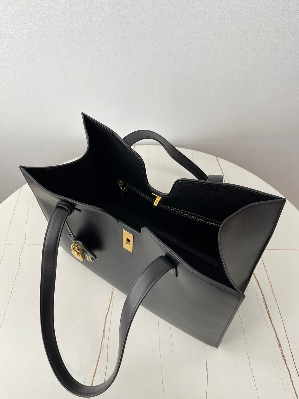 CABAS 16 37CM ​​CUIR DE VEAU NOIR