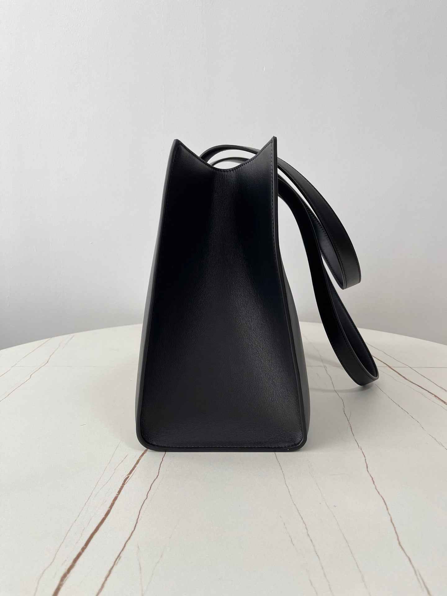 CABAS 16 37CM ​​CUIR DE VEAU NOIR