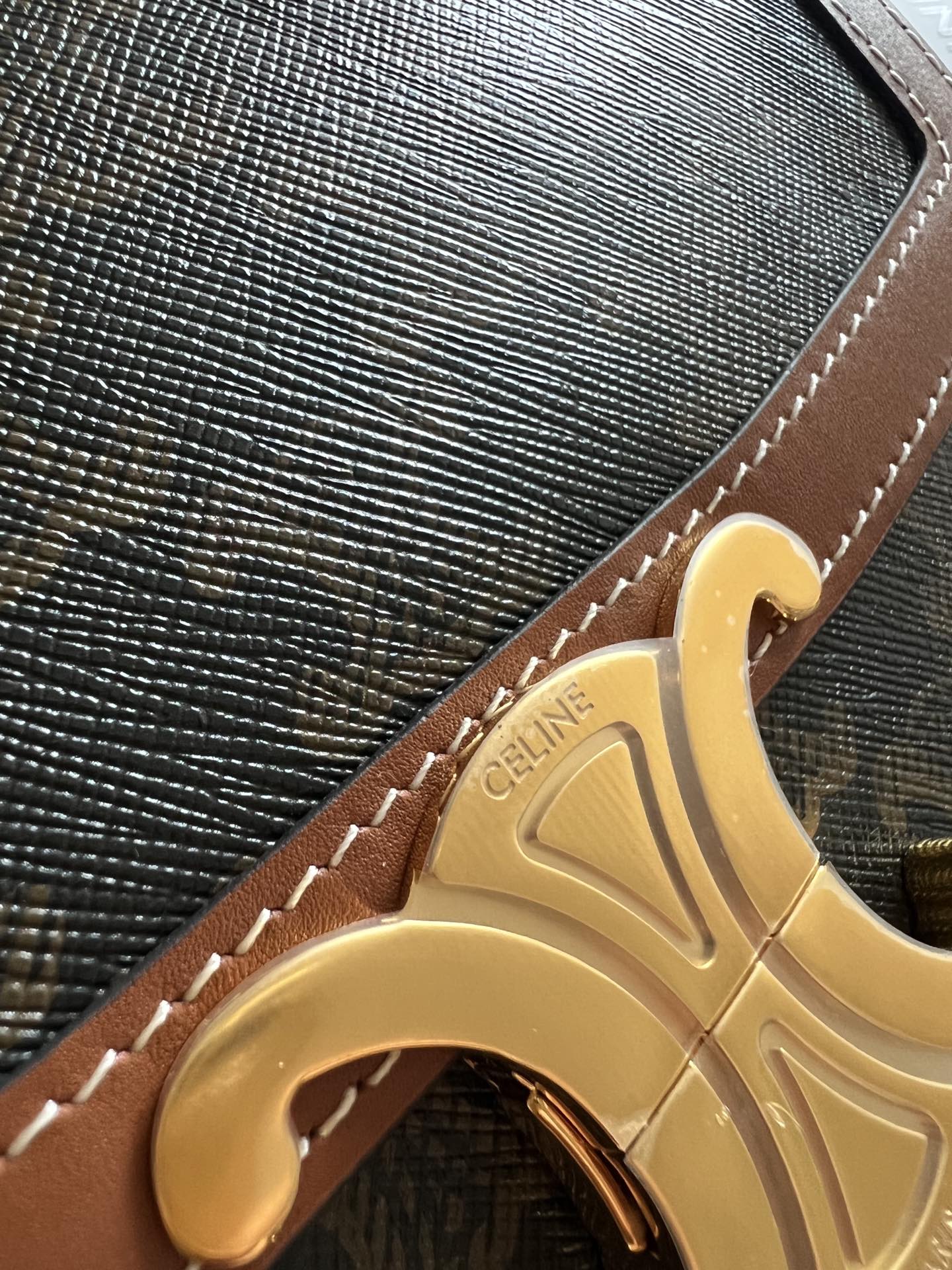 TEEN TRIOMPHE 18.5 TAN MONOGRAM TOILE CUIR DE VEAU MARRON
