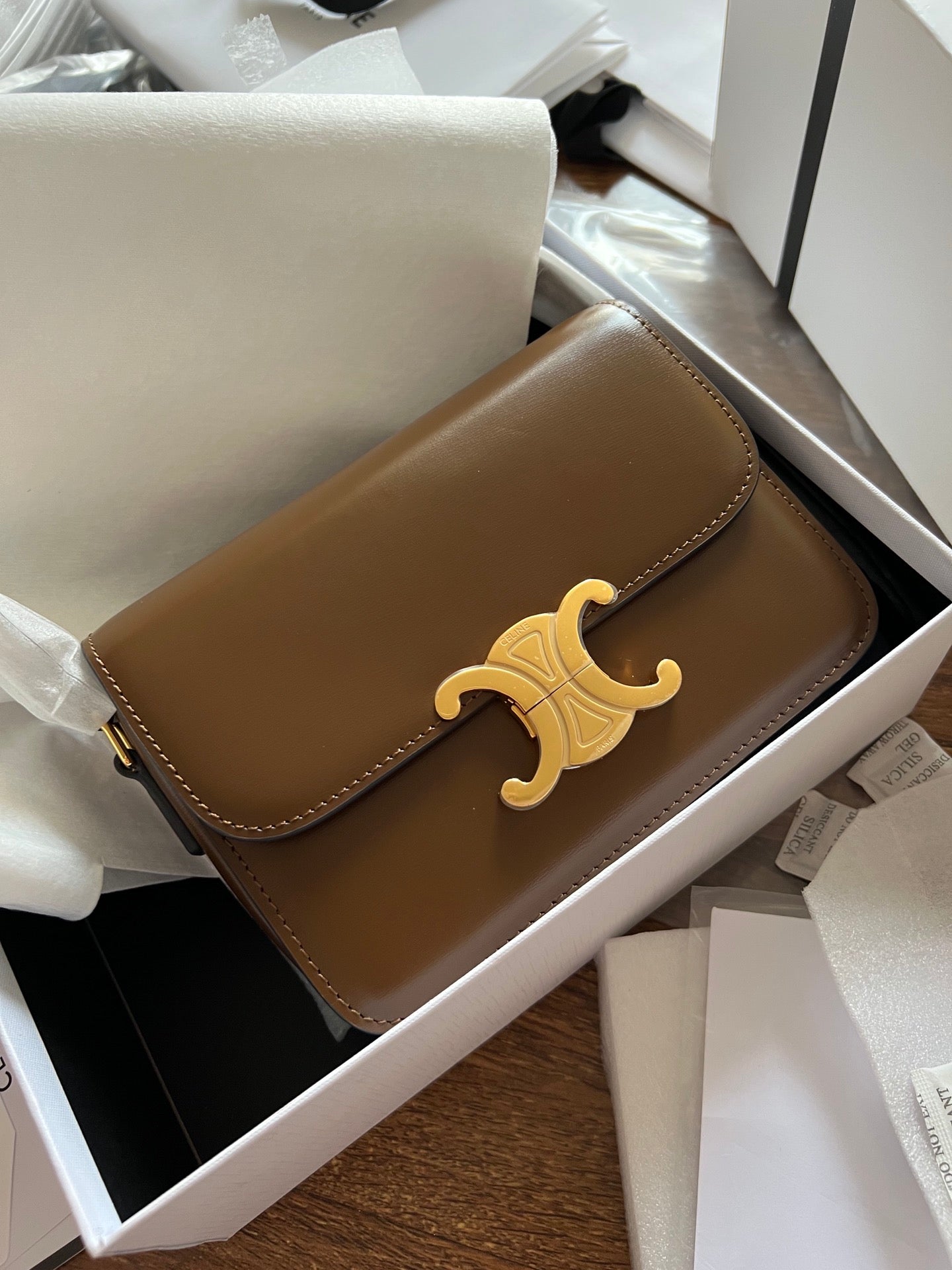 TEEN TRIOMPHE 18 CUIR DE VEAU MARRON FONCÉ ACIER DORÉ