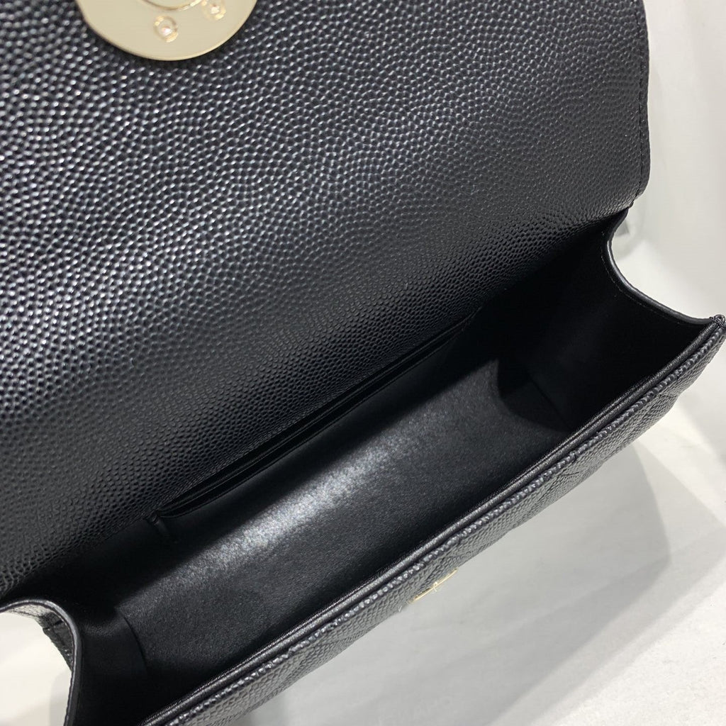 23P FLAP BAG 19CM BLACK CAVIAR GOLD HARDWARE