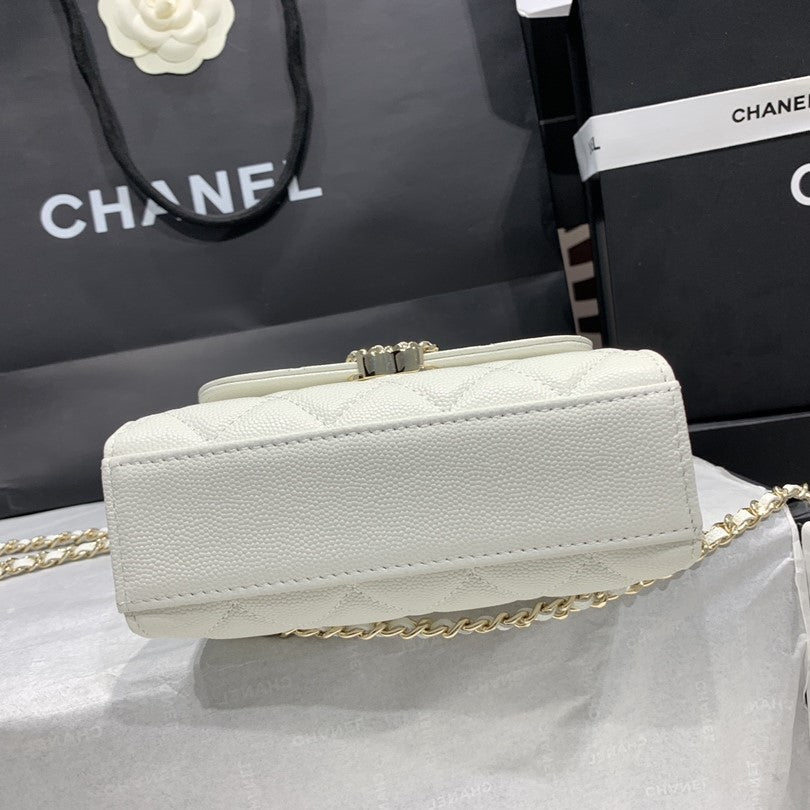 23P FLAP BAG 15CM WHITE CAVIAR GOLD HARDWARE