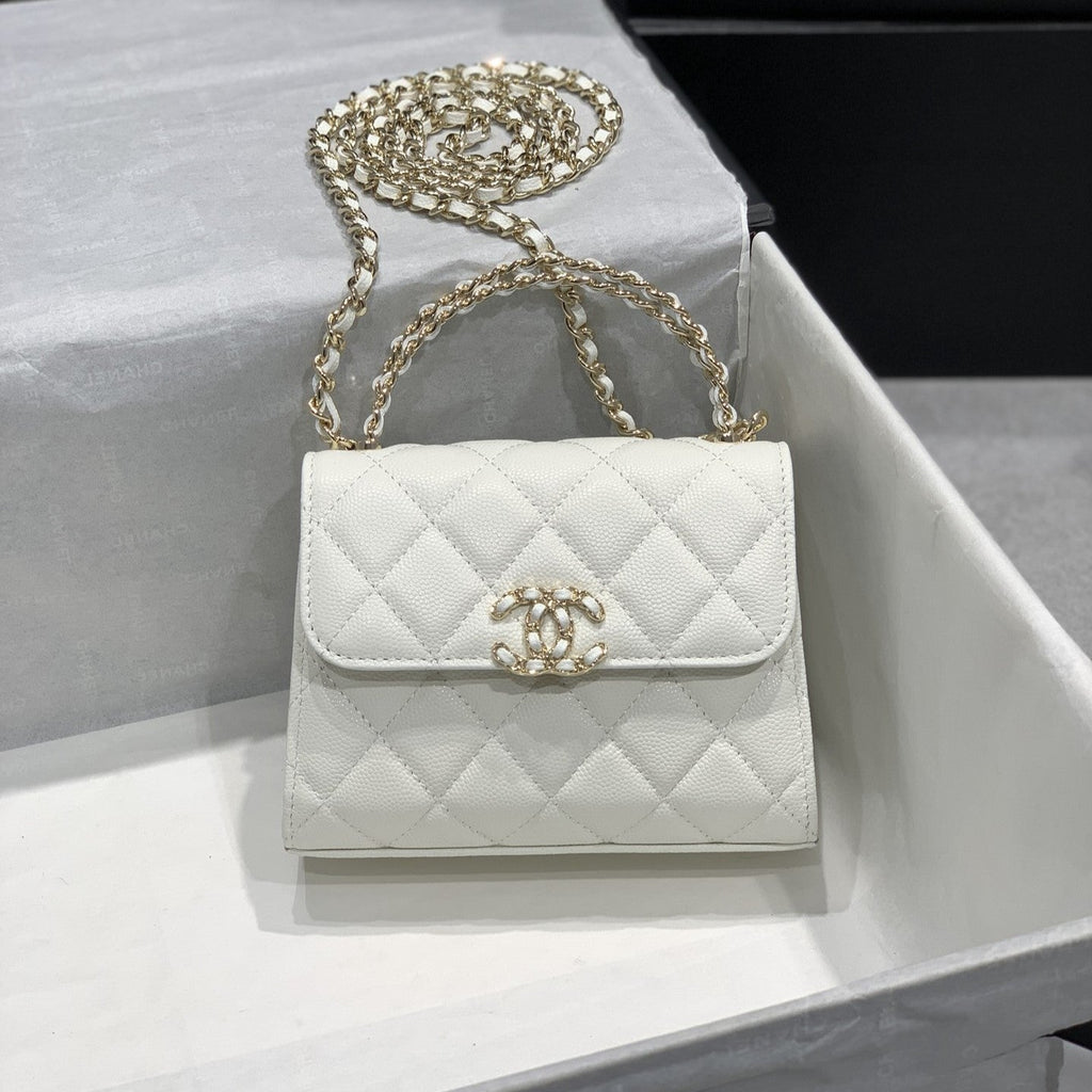23P FLAP BAG 15CM WHITE CAVIAR GOLD HARDWARE