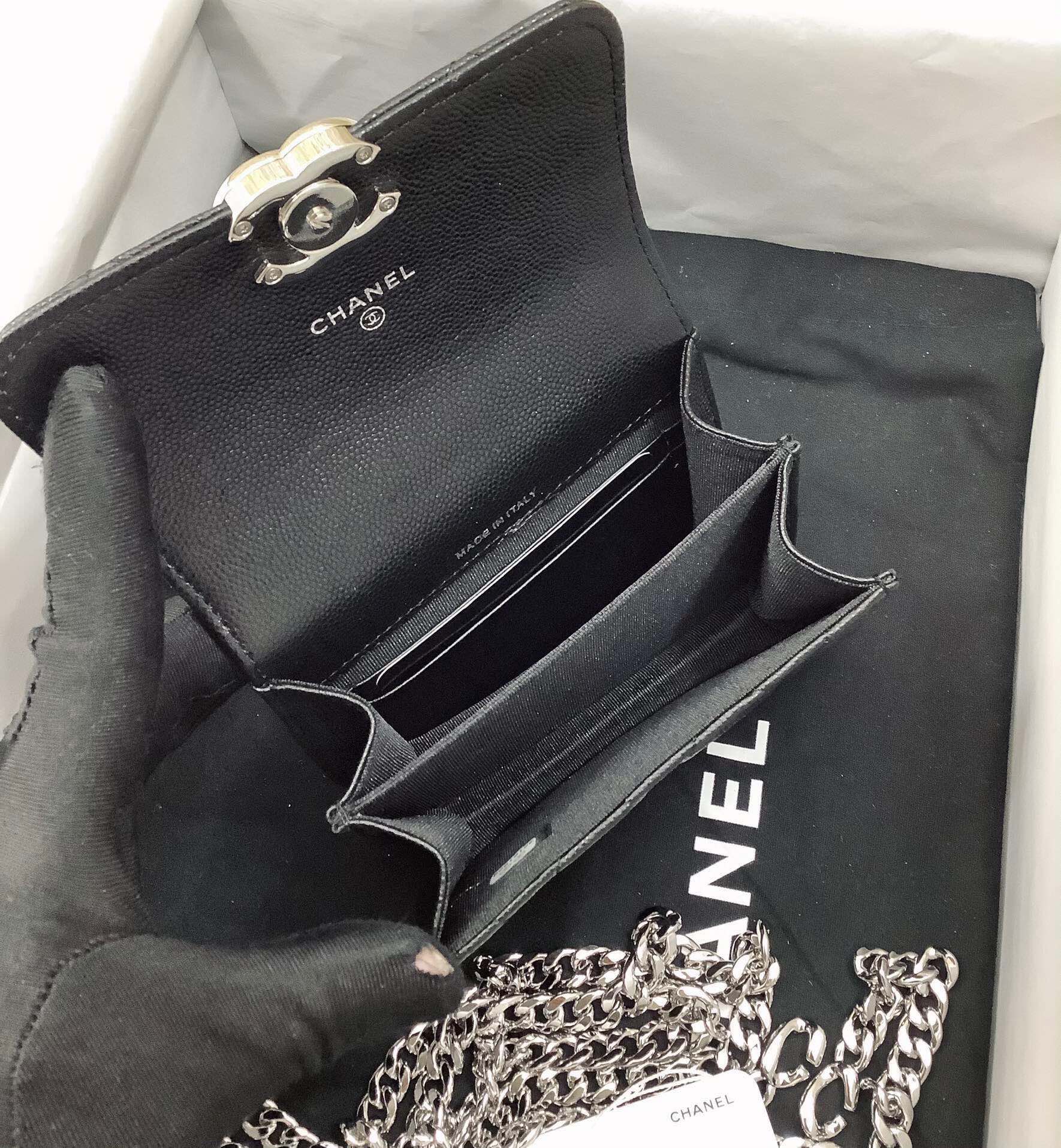 CC MINI WOC 13CM WITH TOP HANDLE BLACK QUILTED CAVIAR LEATHER SILVER HARDWARE