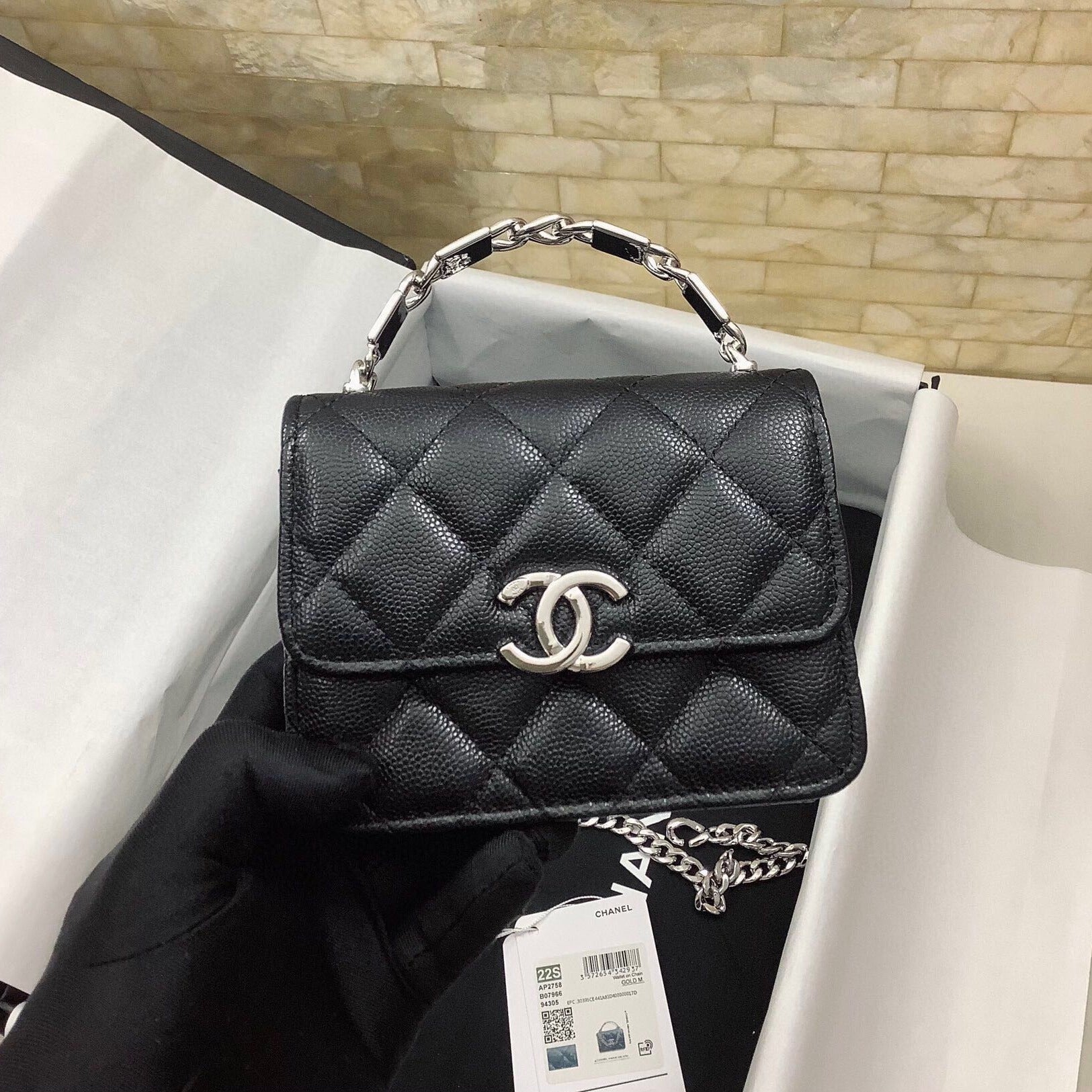 CC MINI WOC 13CM WITH TOP HANDLE BLACK QUILTED CAVIAR LEATHER SILVER HARDWARE