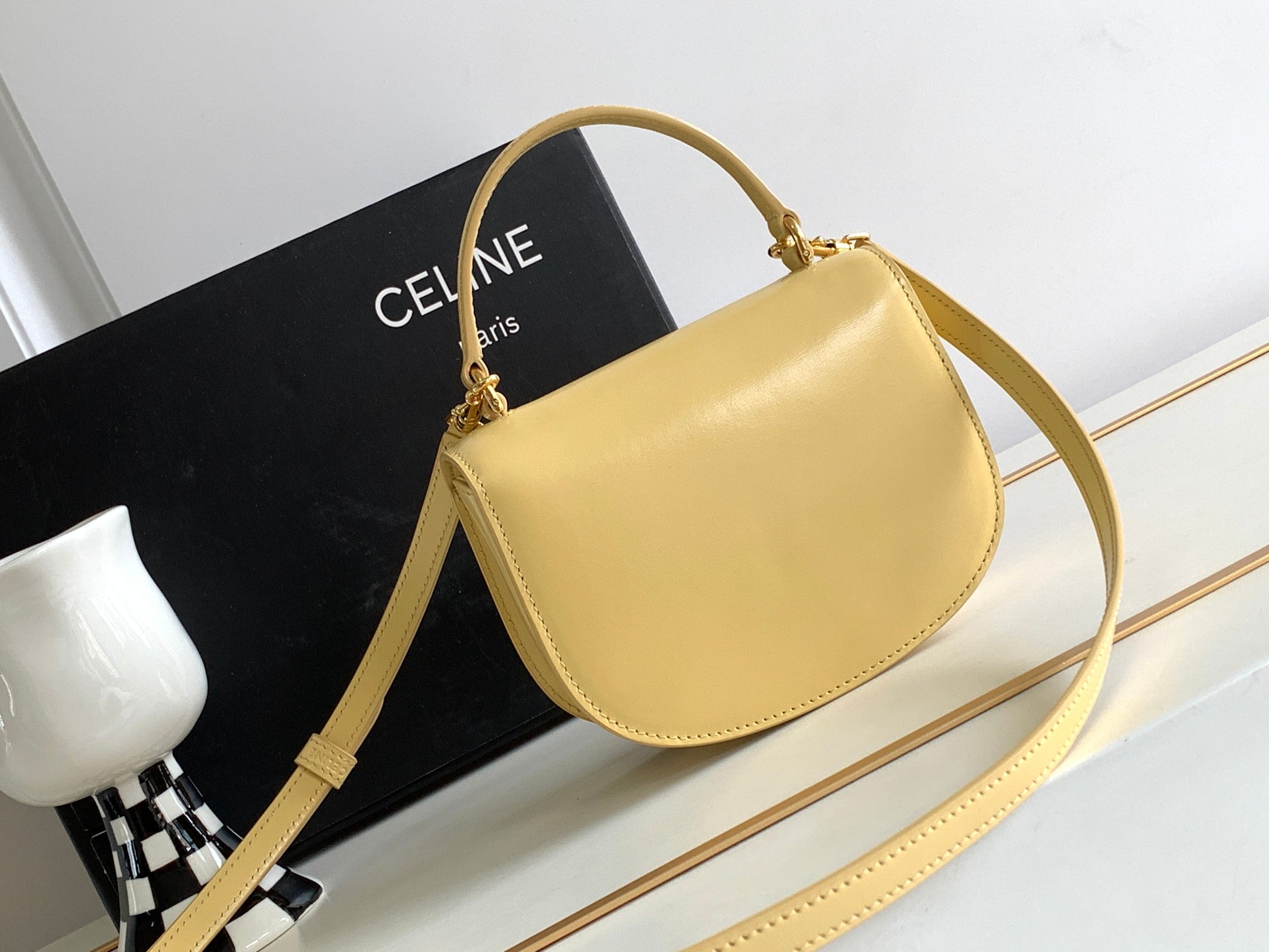 BESACE CHAÎNE ADOLESCENT TRIOMPHE 15,5 CM CUIR DE VEAU JAUNE