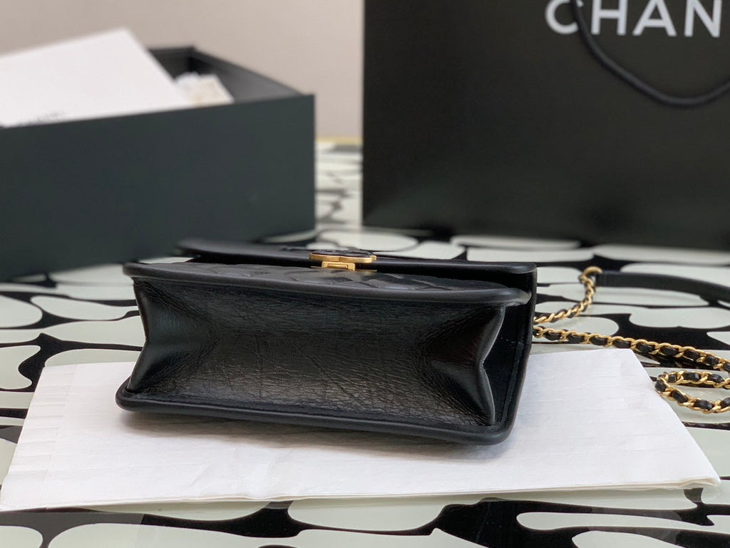 CC QUILTED MINI GRAPHIC CATCH FLAP BAG BLACK LAMBSKIN