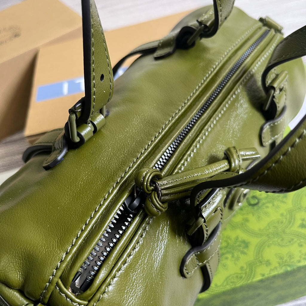 SAC DE VOYAGE GG PETIT 28 EN CUIR DE VEAU SOLIDE VERT MOUSSE