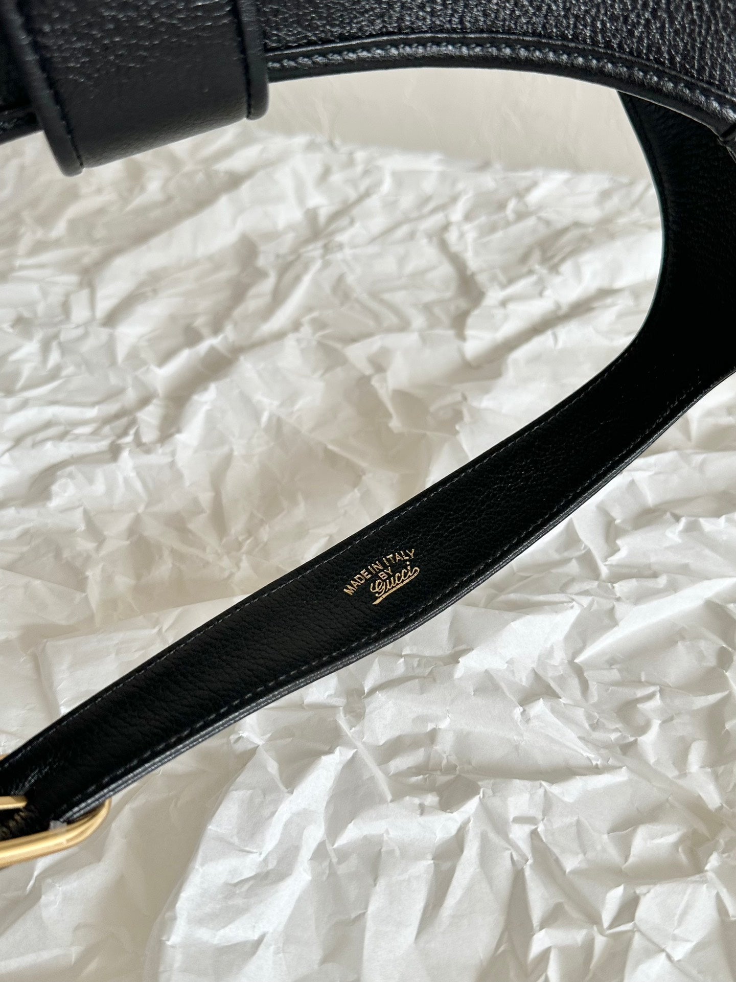 Grand sac bandoulière APHRODITE 47 en cuir de veau noir