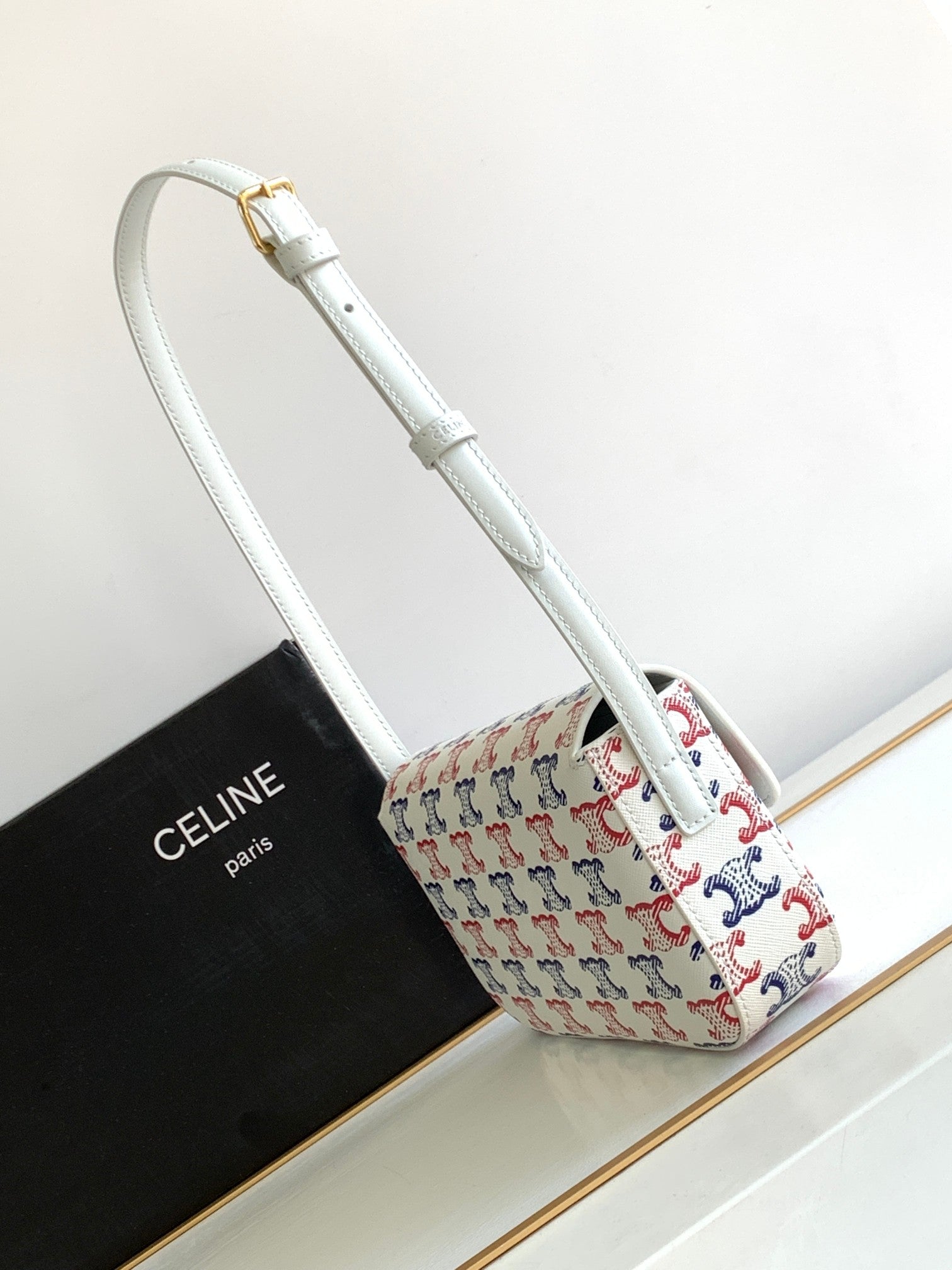 CUIR DE VACHE COLORÉ TRIPHOME 20