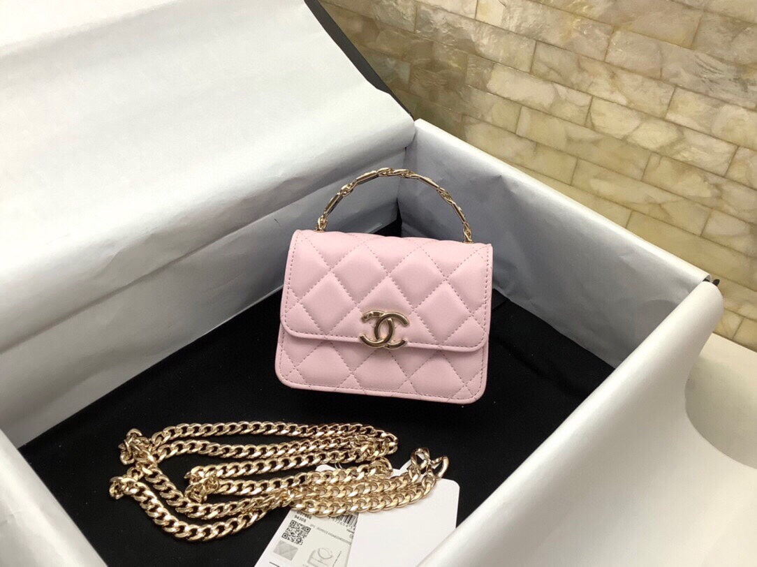 CC WOC 13CM WITH TOP HANDLE PINK QUILTED CALFSKIN GOLD HARDWARE