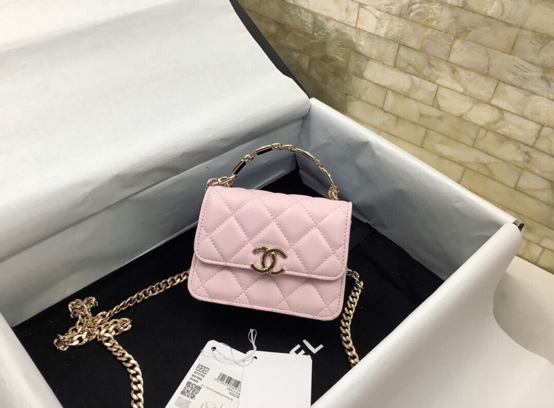 CC WOC 13CM WITH TOP HANDLE PINK QUILTED CALFSKIN GOLD HARDWARE