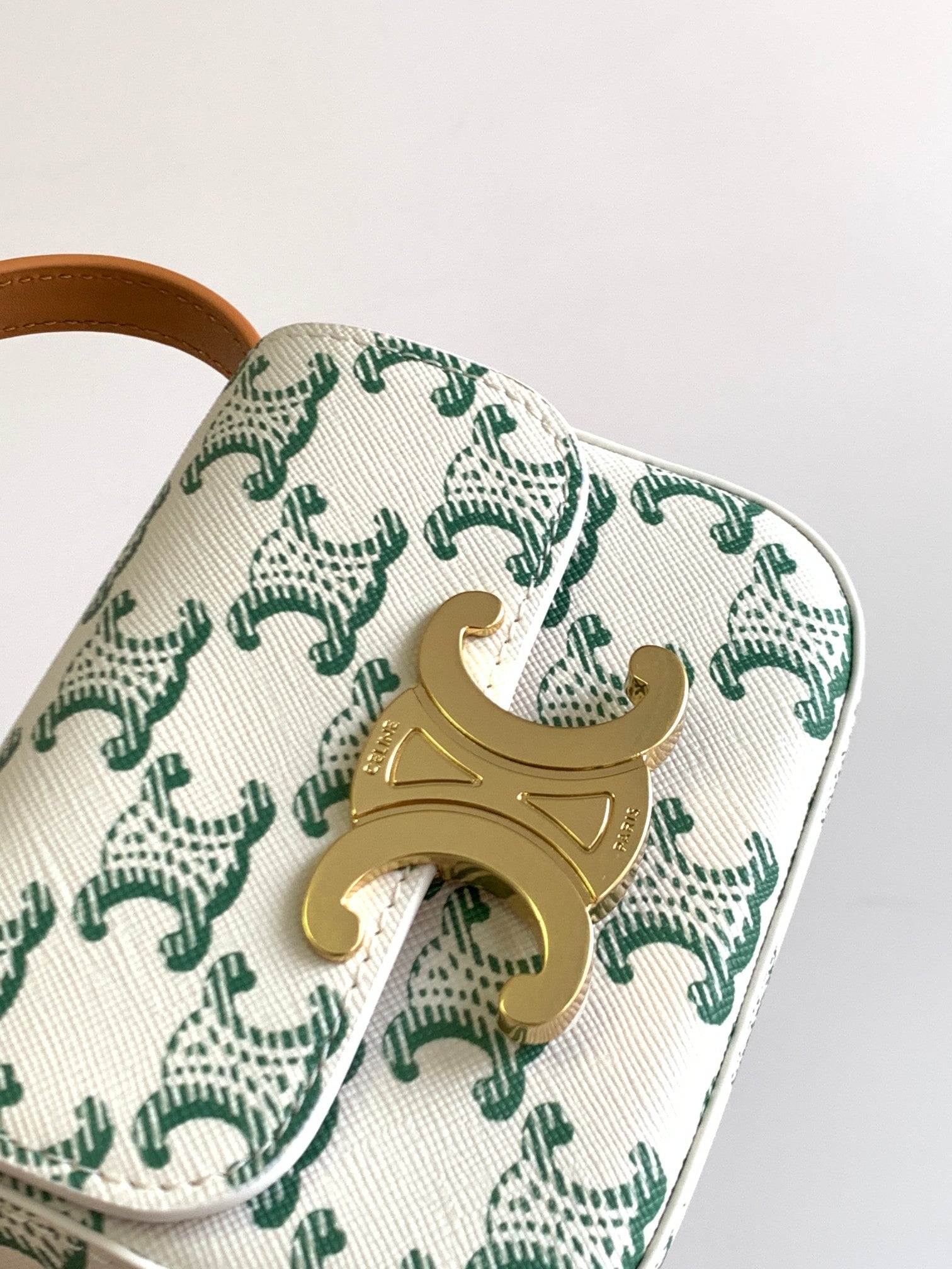 TRIPHOME 11 CUIR DE VACHE VERT BLANC