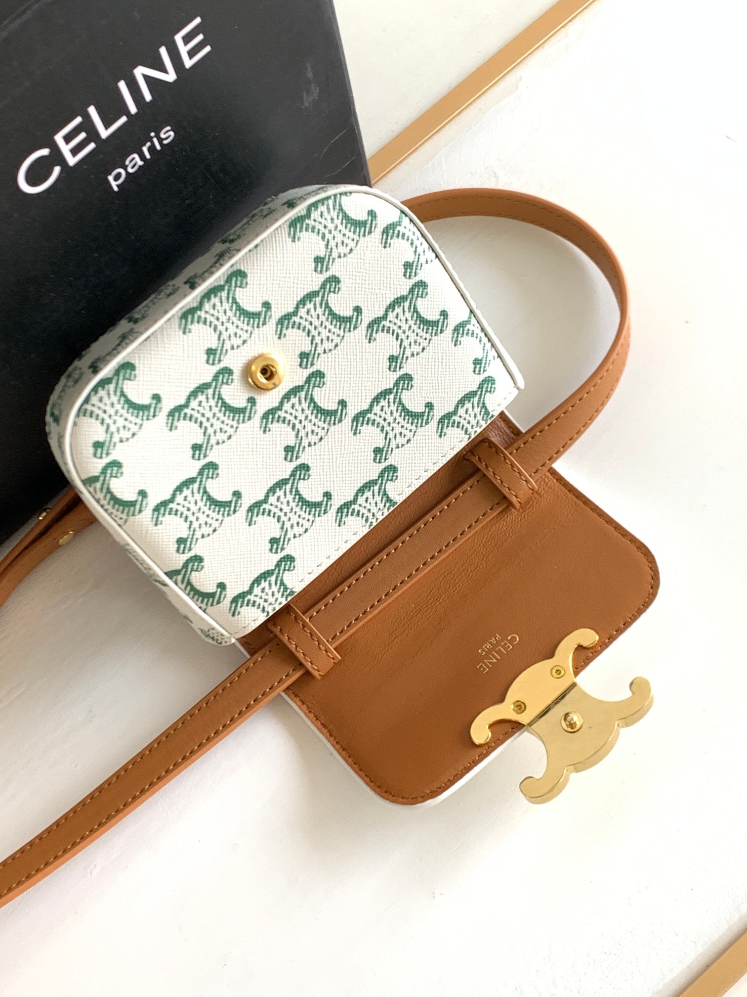 TRIPHOME 11 CUIR DE VACHE VERT BLANC