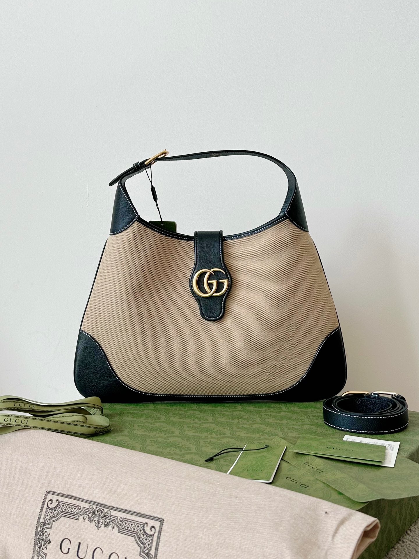 GRAND SAC APHRODITE 47 TOILE BEIGE ET CUIR DE VEAU NOIR