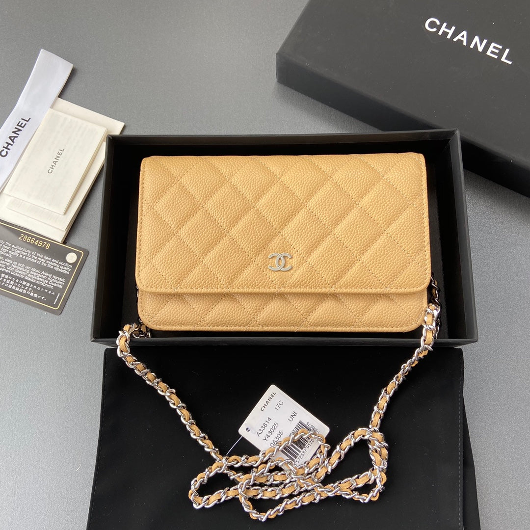 CC WOC 20CM CUIR DE VEAU GRAINÉ JAUNE QUINCAILLERIE ARGENTÉE