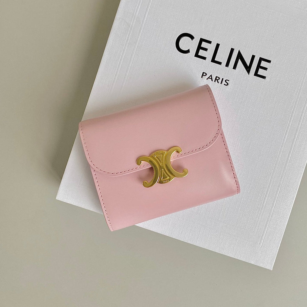 PORTEFEUILLE TRIPHOME 10 TROIS VOLETS EN CUIR DE VEAU ROSE PASTEL