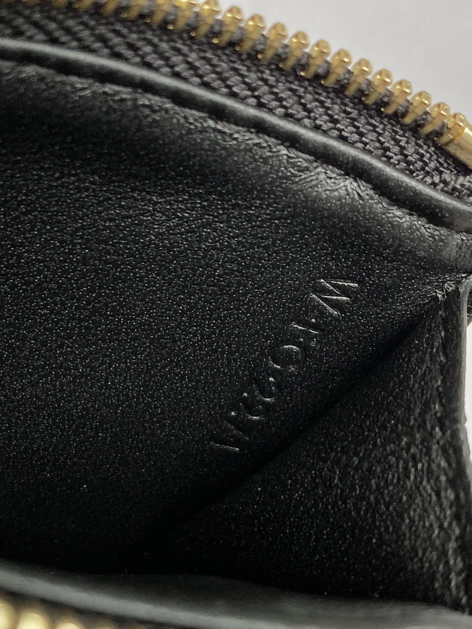 PORTEFEUILLE TRIPHOME 9 DEUX EN UN EN CUIR DE VEAU NOIR