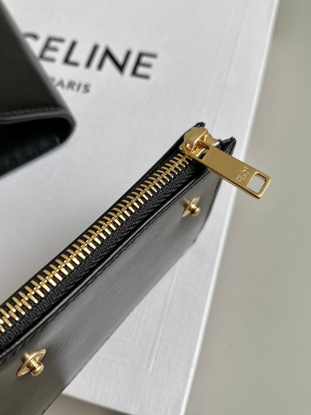 PORTEFEUILLE TRIPHOME 9 DEUX EN UN EN CUIR DE VEAU NOIR