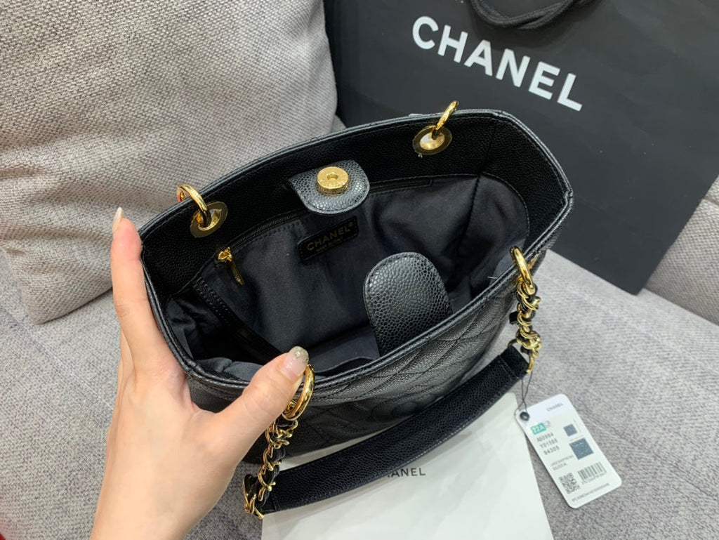 Grand sac cabas classique 24 cm, noir caviar, matériel doré