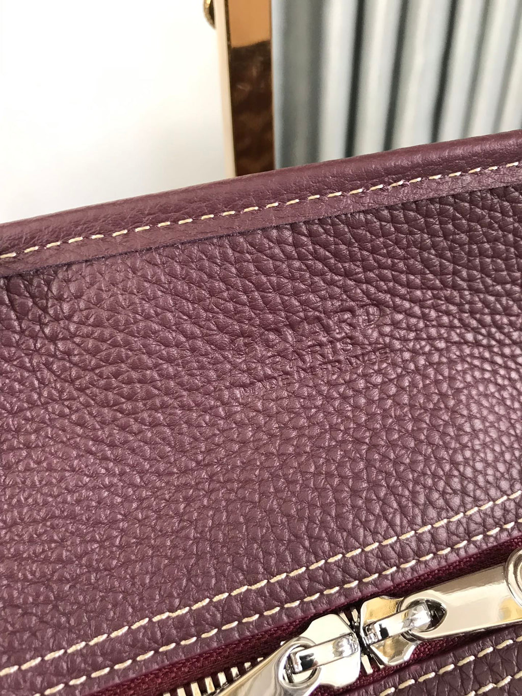 SAC HARDY PM 40 EN TOILE GOYARDINE MARRON ET GARNITURES EN CUIR TAURILLON