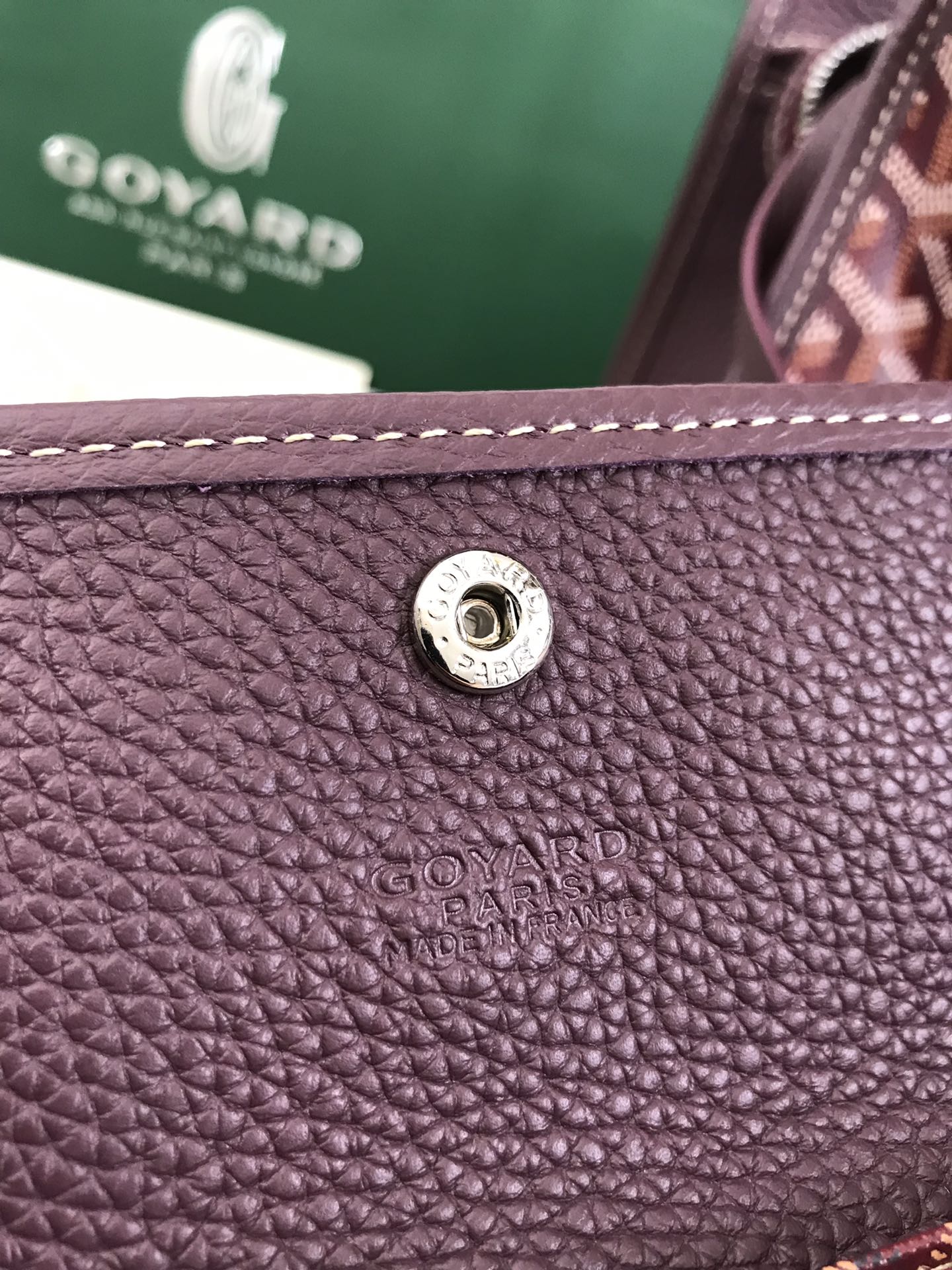 SAC HARDY PM 40 EN TOILE GOYARDINE MARRON ET GARNITURES EN CUIR TAURILLON