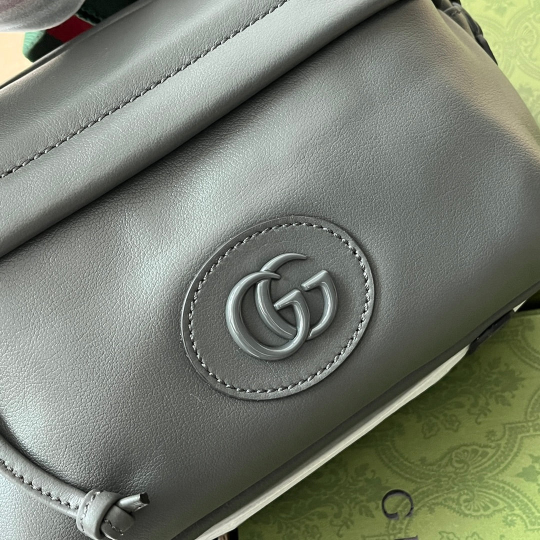 SAC BANDOULIÈRE 23 EN CUIR DE VEAU GRIS
