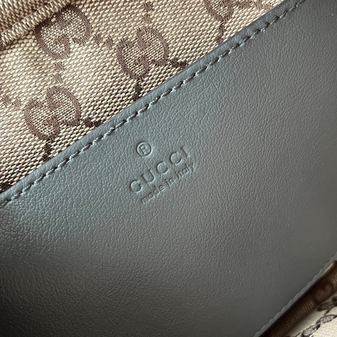 SAC BANDOULIÈRE 23 EN CUIR DE VEAU GRIS