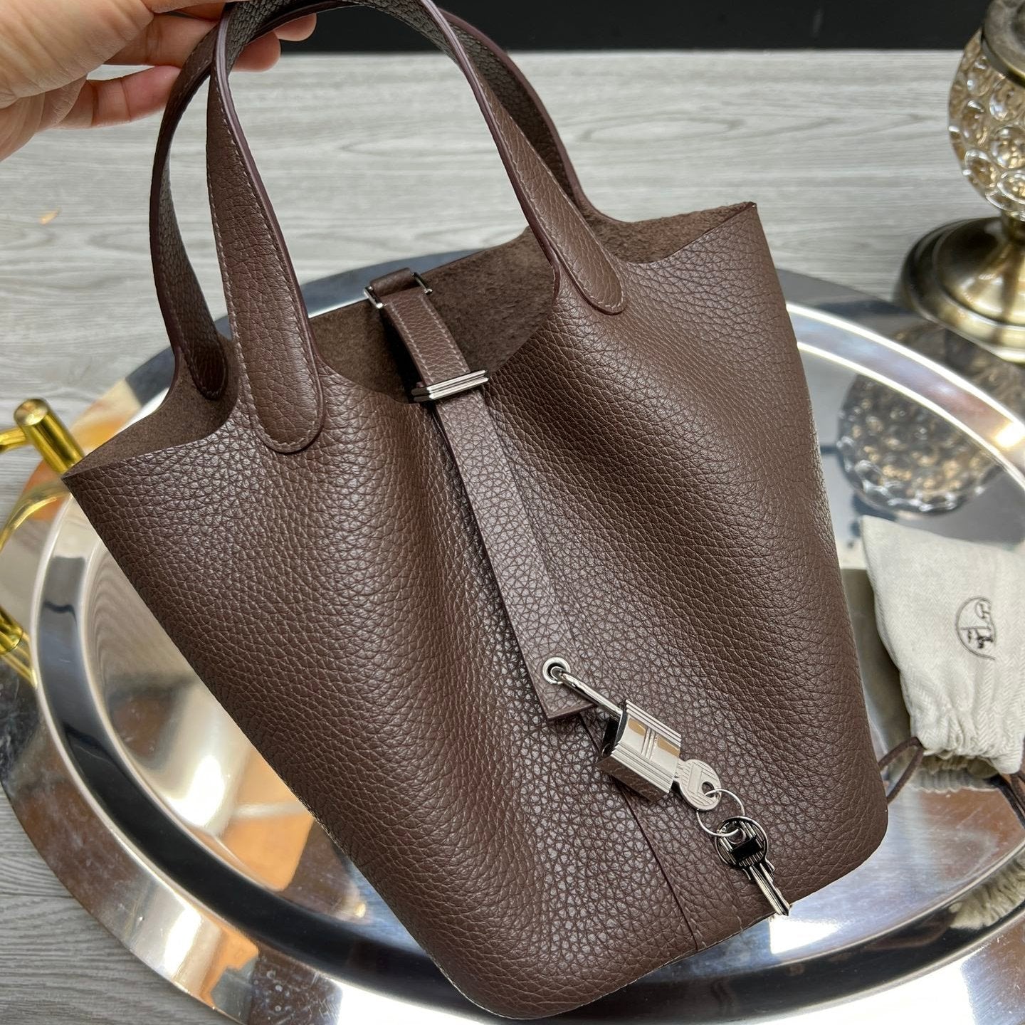 HM PICOTIN LOCK 18 CUIR TOGO CHOCOLAT