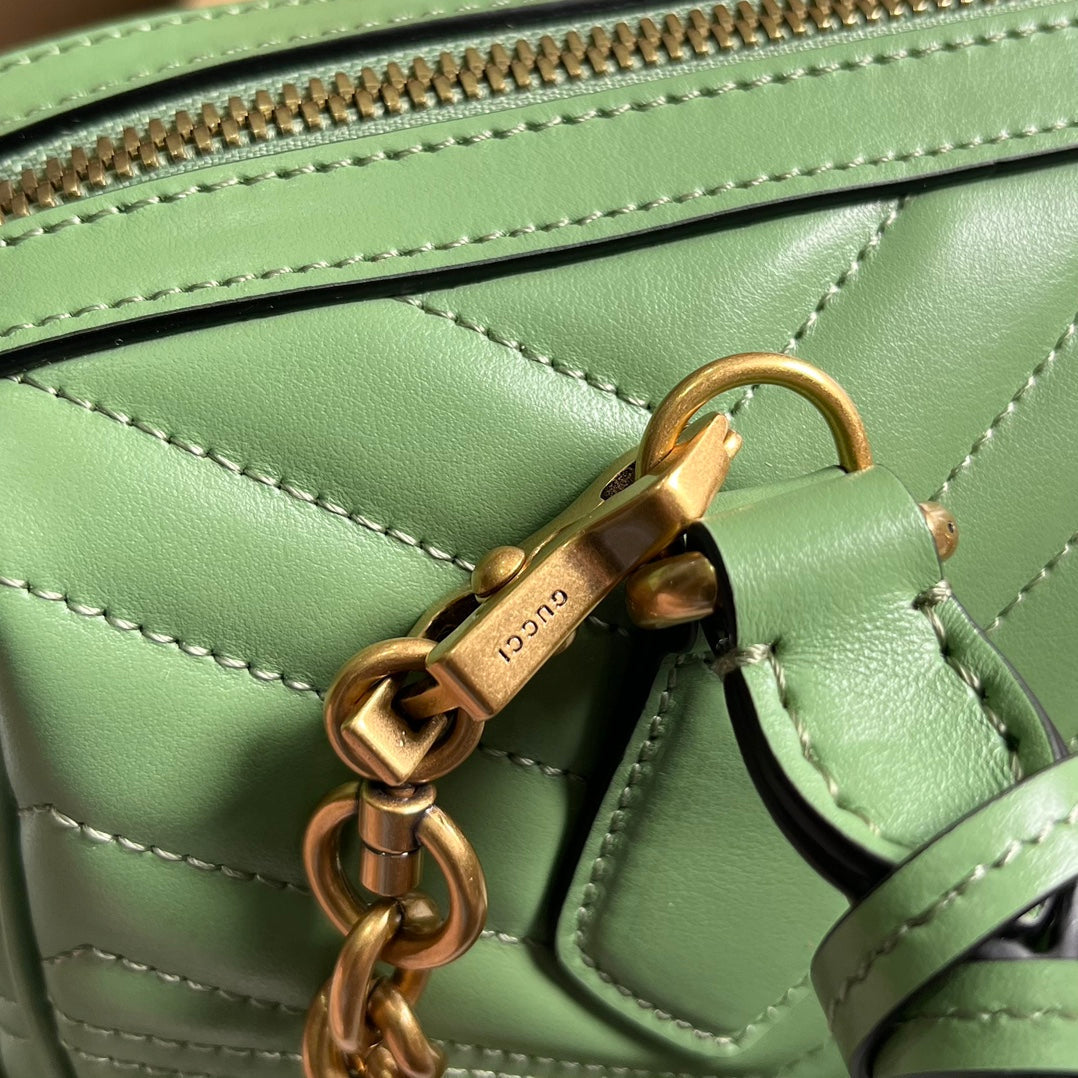 SAC À MAIN GG MARMONT MATELASSE 27 EN CUIR DE VEAU VERT CLAIR