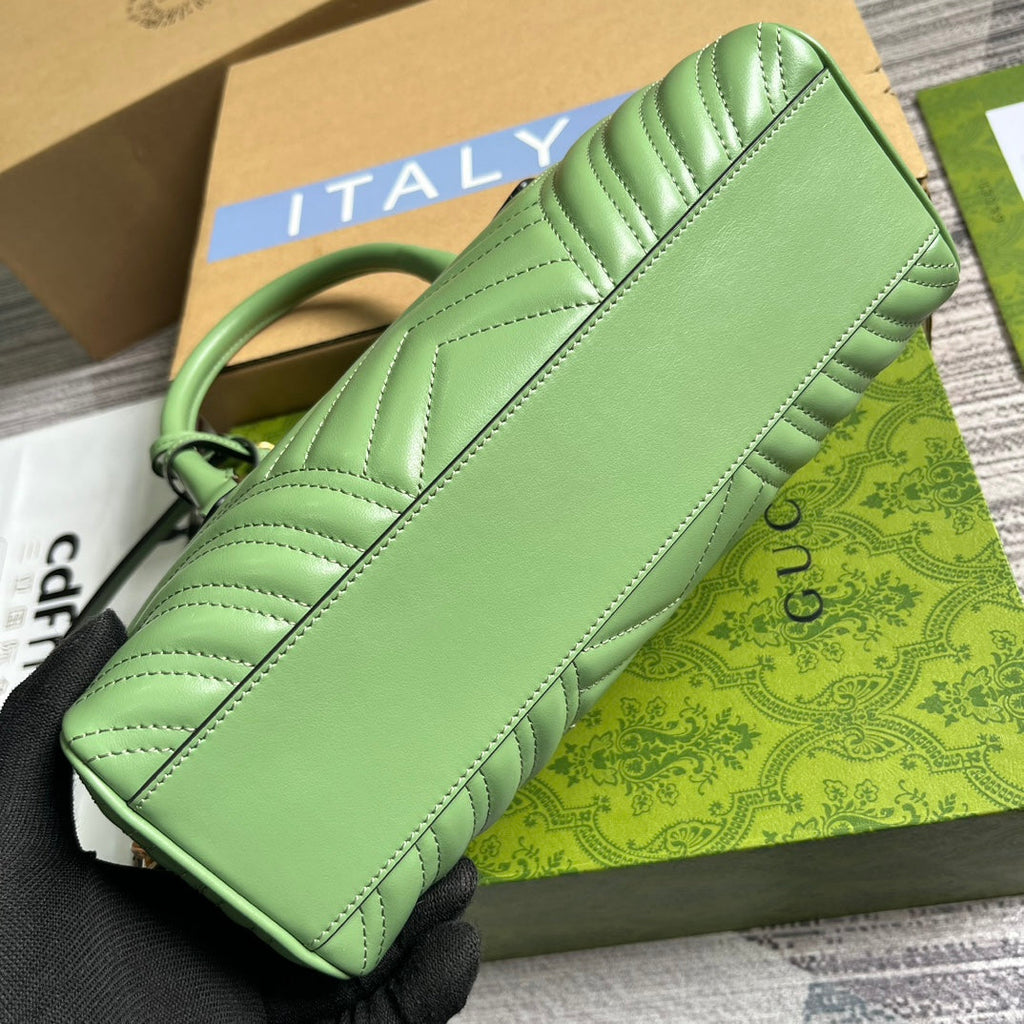 SAC À MAIN GG MARMONT MATELASSE 27 EN CUIR DE VEAU VERT CLAIR