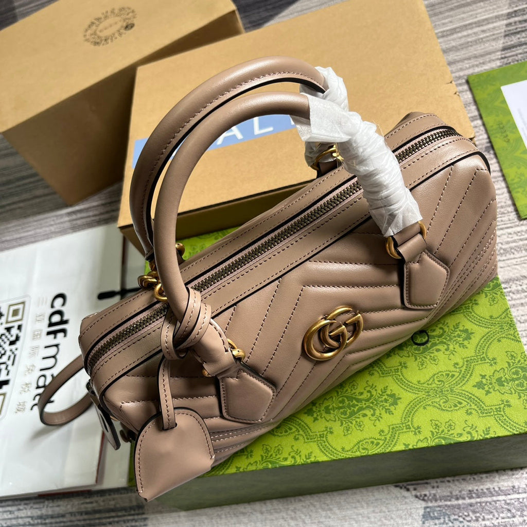 SAC À MAIN GG MARMONT MATELASSE 27 EN CUIR DE VEAU BEIGE