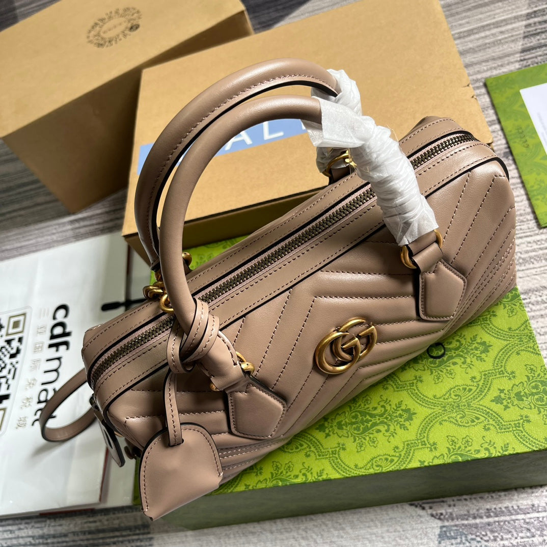SAC À MAIN GG MARMONT MATELASSE 27 EN CUIR DE VEAU BEIGE