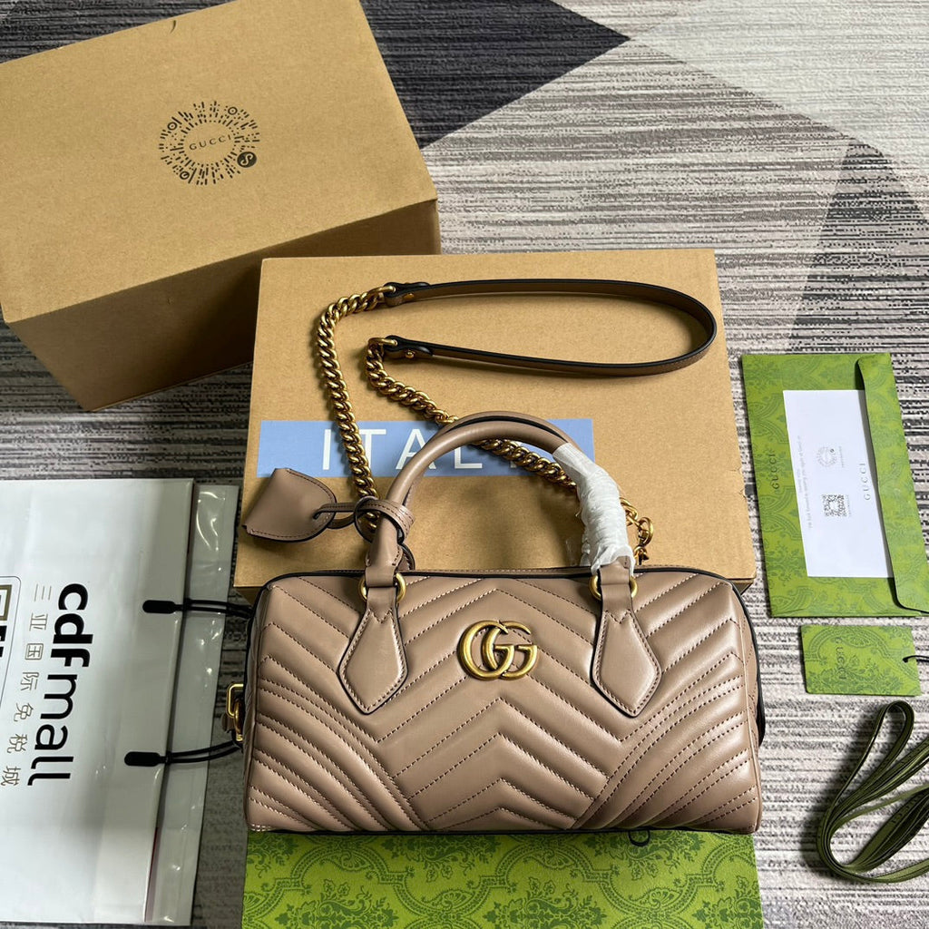 SAC À MAIN GG MARMONT MATELASSE 27 EN CUIR DE VEAU BEIGE