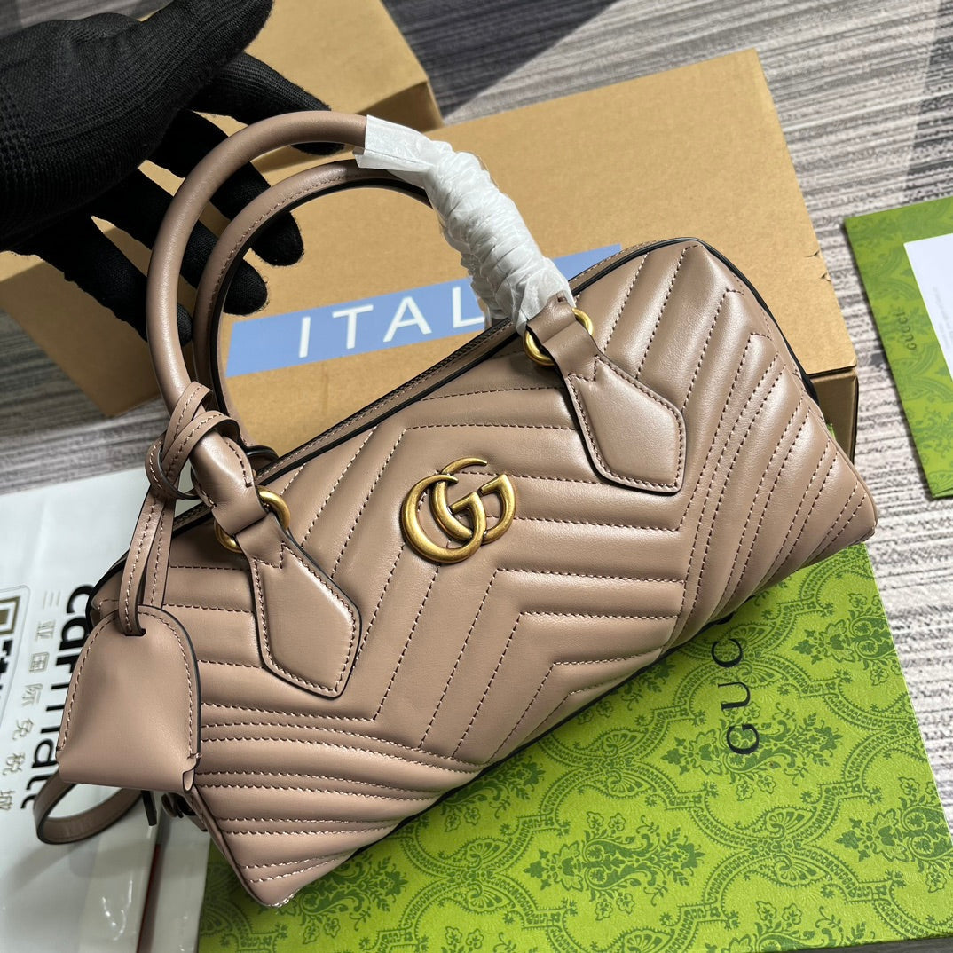SAC À MAIN GG MARMONT MATELASSE 27 EN CUIR DE VEAU BEIGE