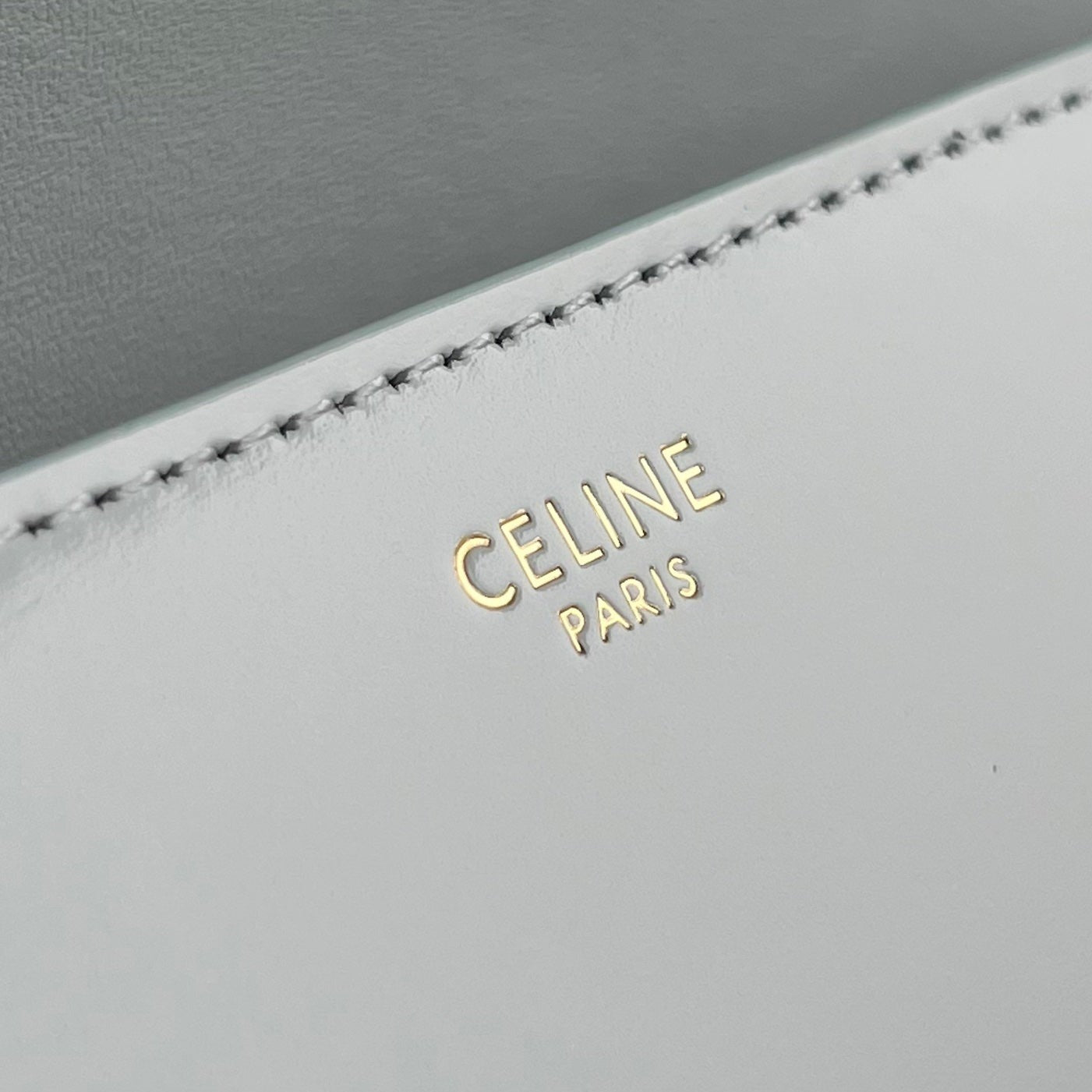 TRIOMPHE 20 CUIR DE VEAU BLEU PASTEL
