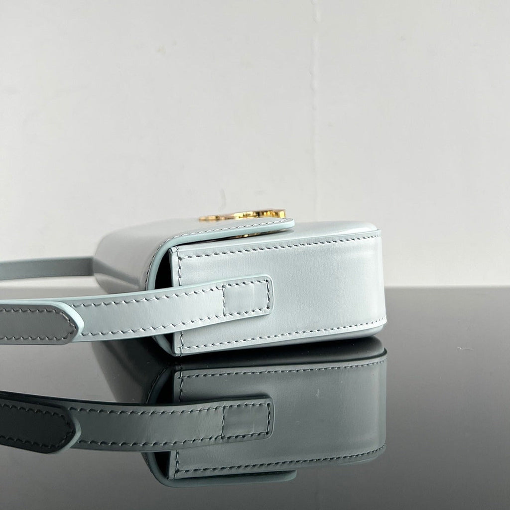 TRIOMPHE 20 CUIR DE VEAU BLEU PASTEL
