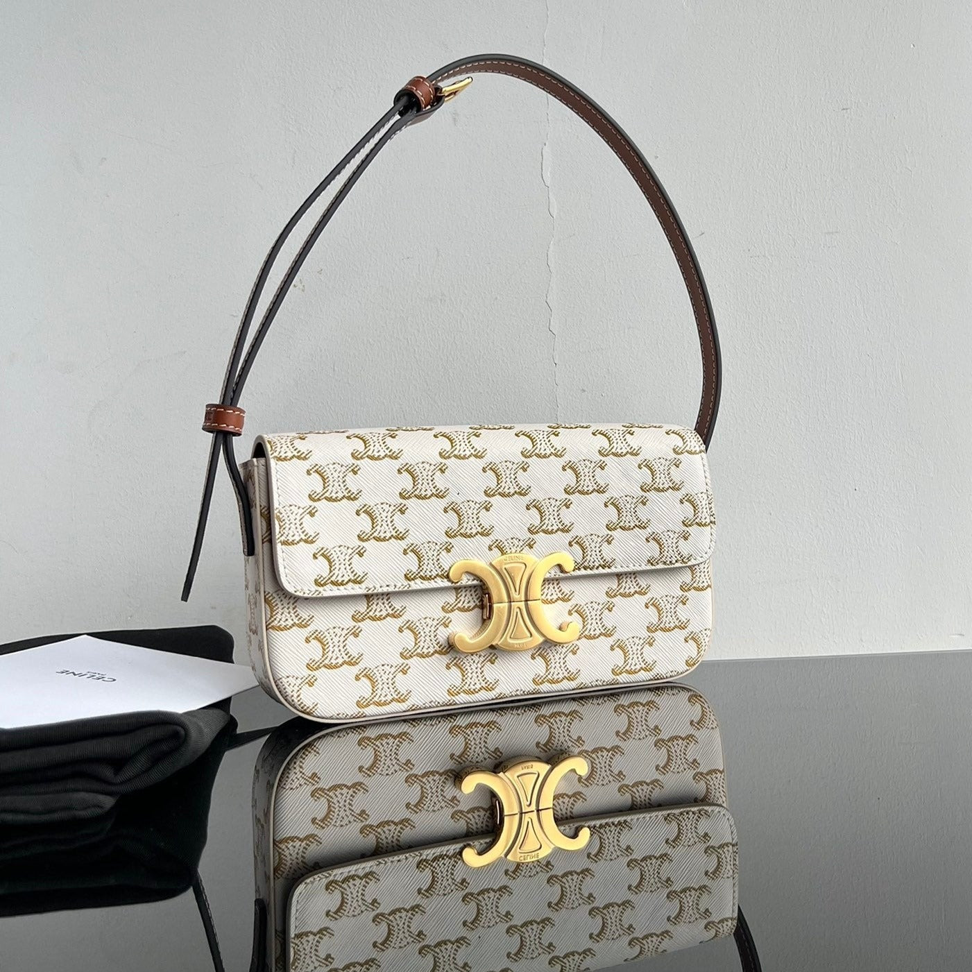 TRIOMPHE 20 CUIR DE VEAU MOTIF BLANC